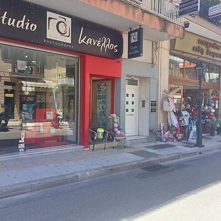 Διαμέρισμα Στο Κέντρο Της Ναυπάκτου Δύο Υπνοδωμάτια Nafpaktos Bagian luar foto
